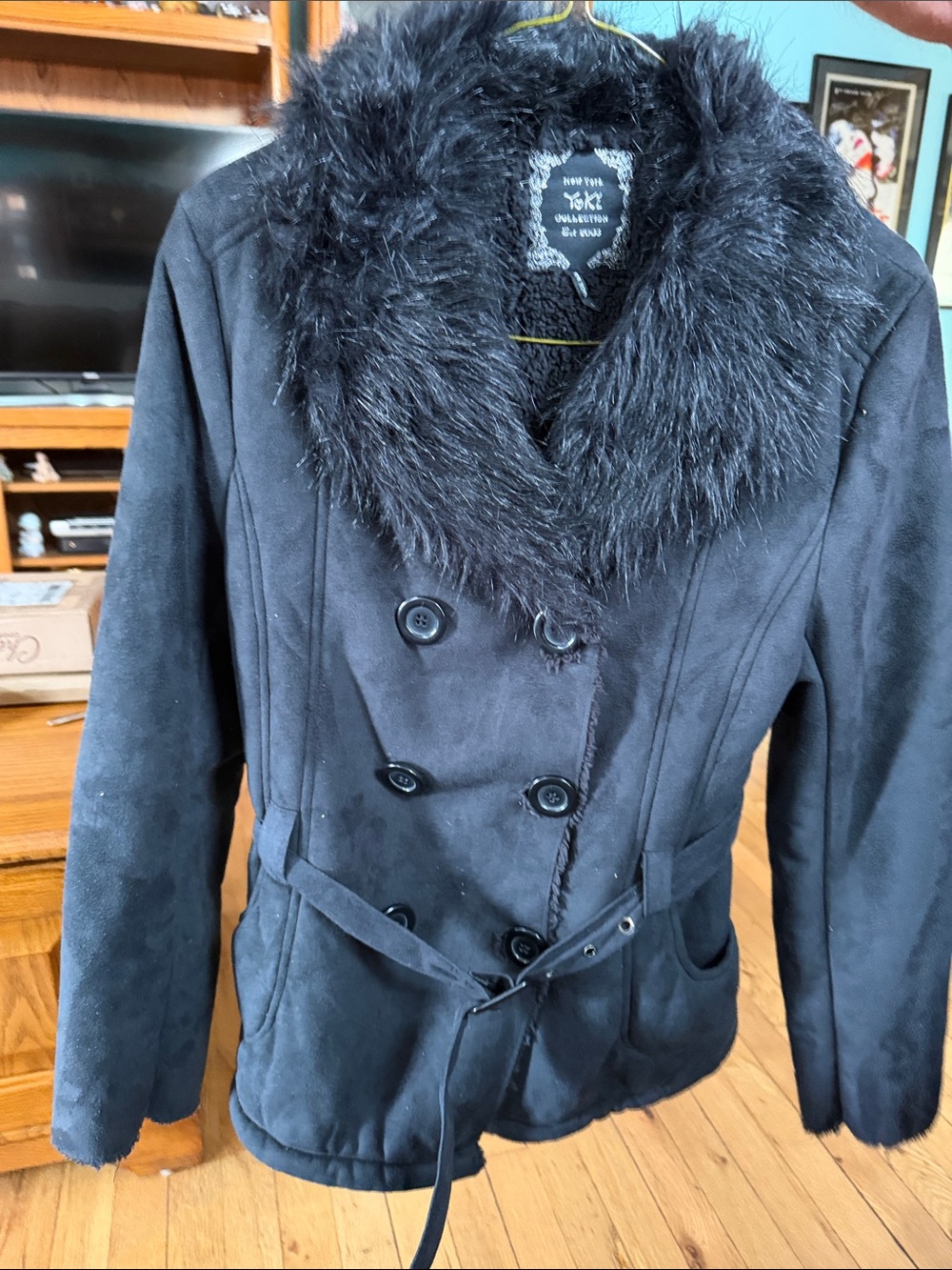 NY Yoki Belted Jacket in Black with fur lining size L